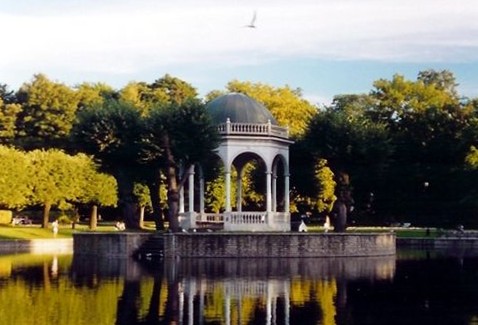 Лебединый пруд Кадриорг (Таллин, 2015 г.)